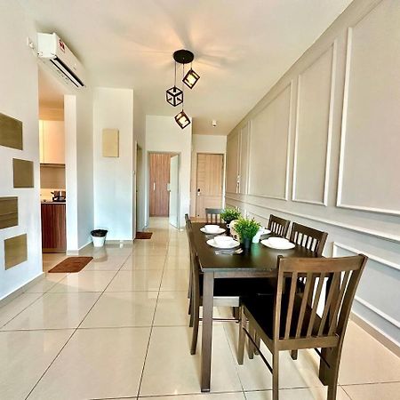 Seasons Luxury Apartment By Jk Home Johor Bahru Exteriör bild