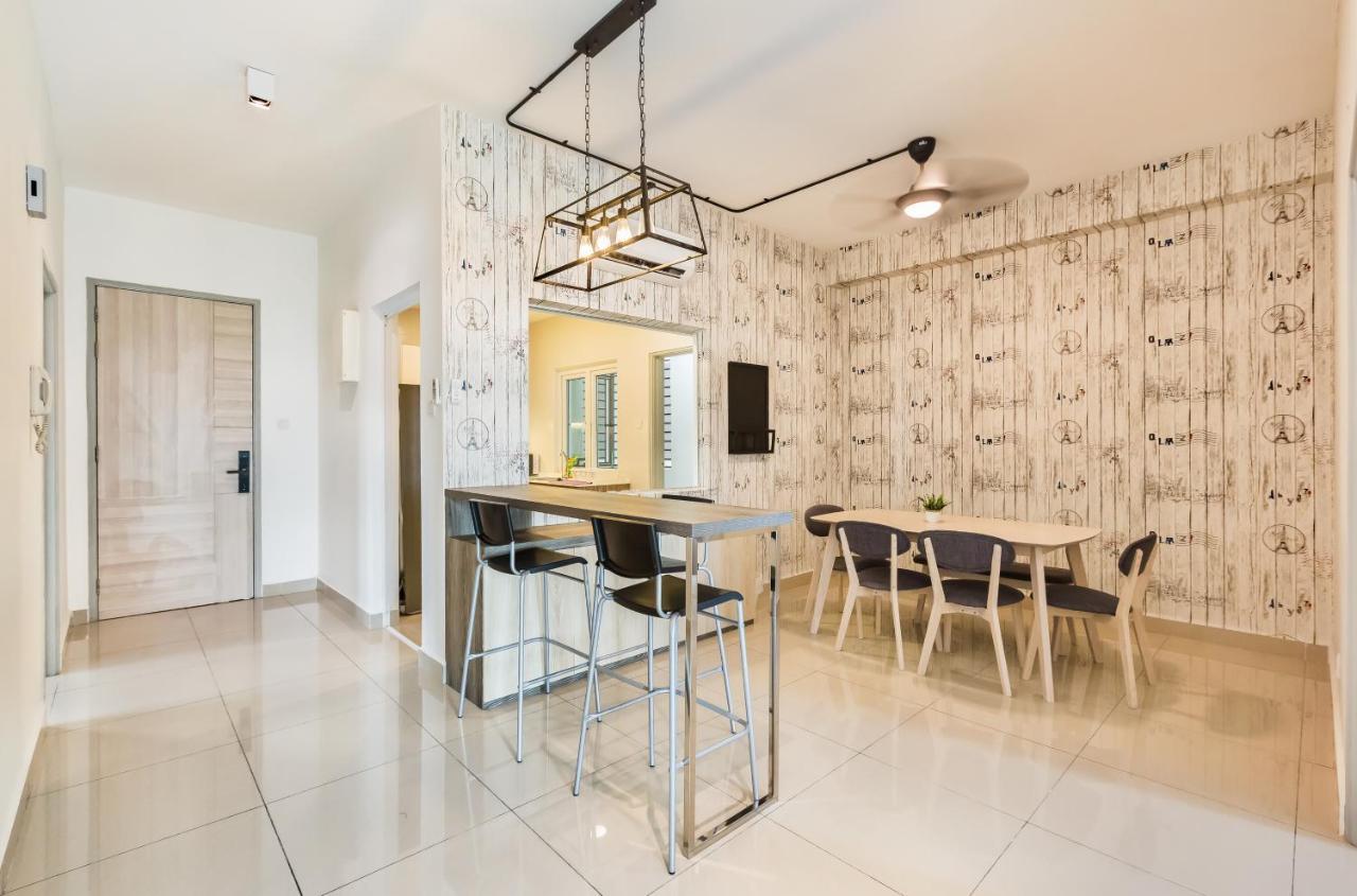 Seasons Luxury Apartment By Jk Home Johor Bahru Exteriör bild