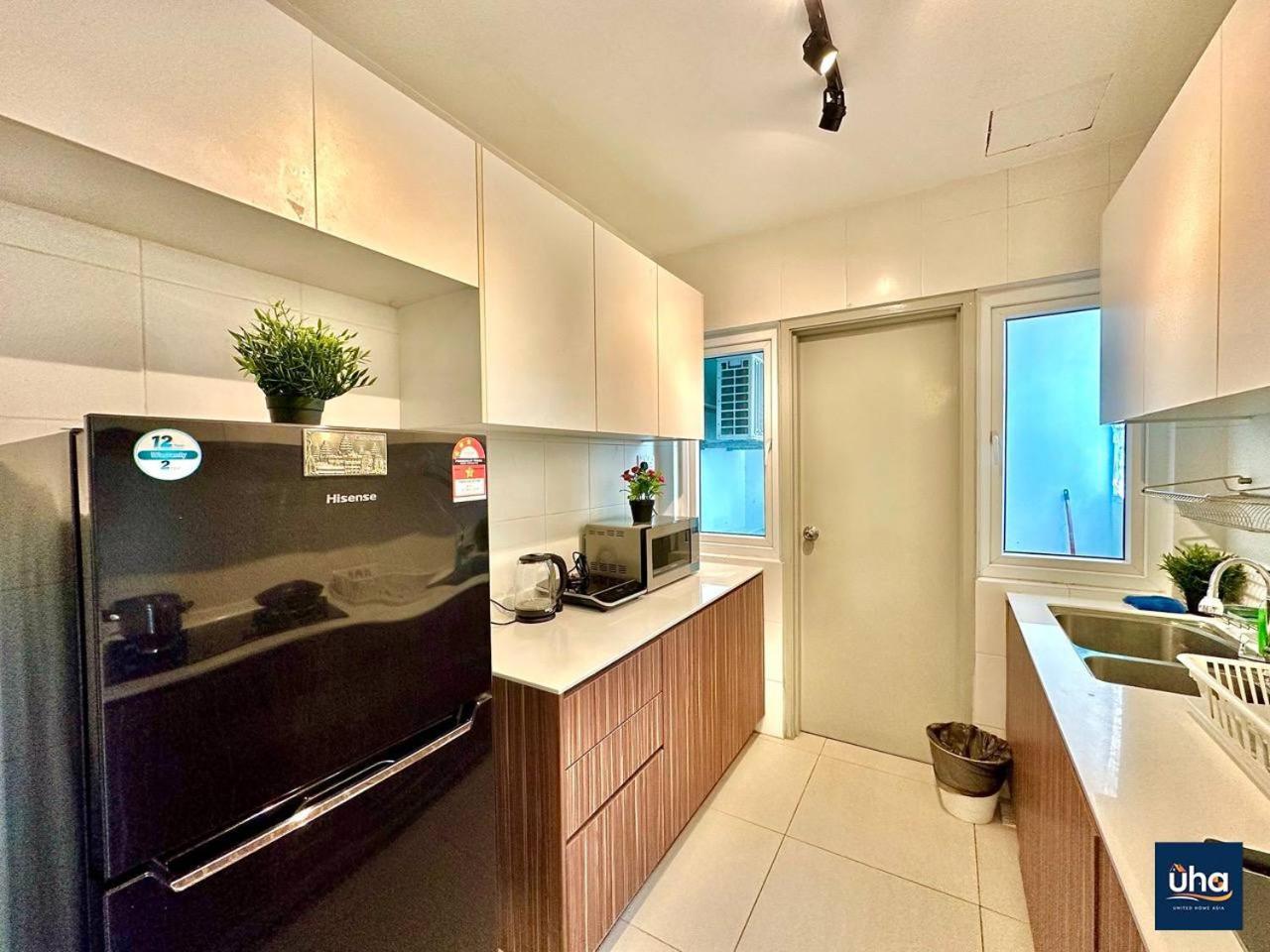 Seasons Luxury Apartment By Jk Home Johor Bahru Exteriör bild