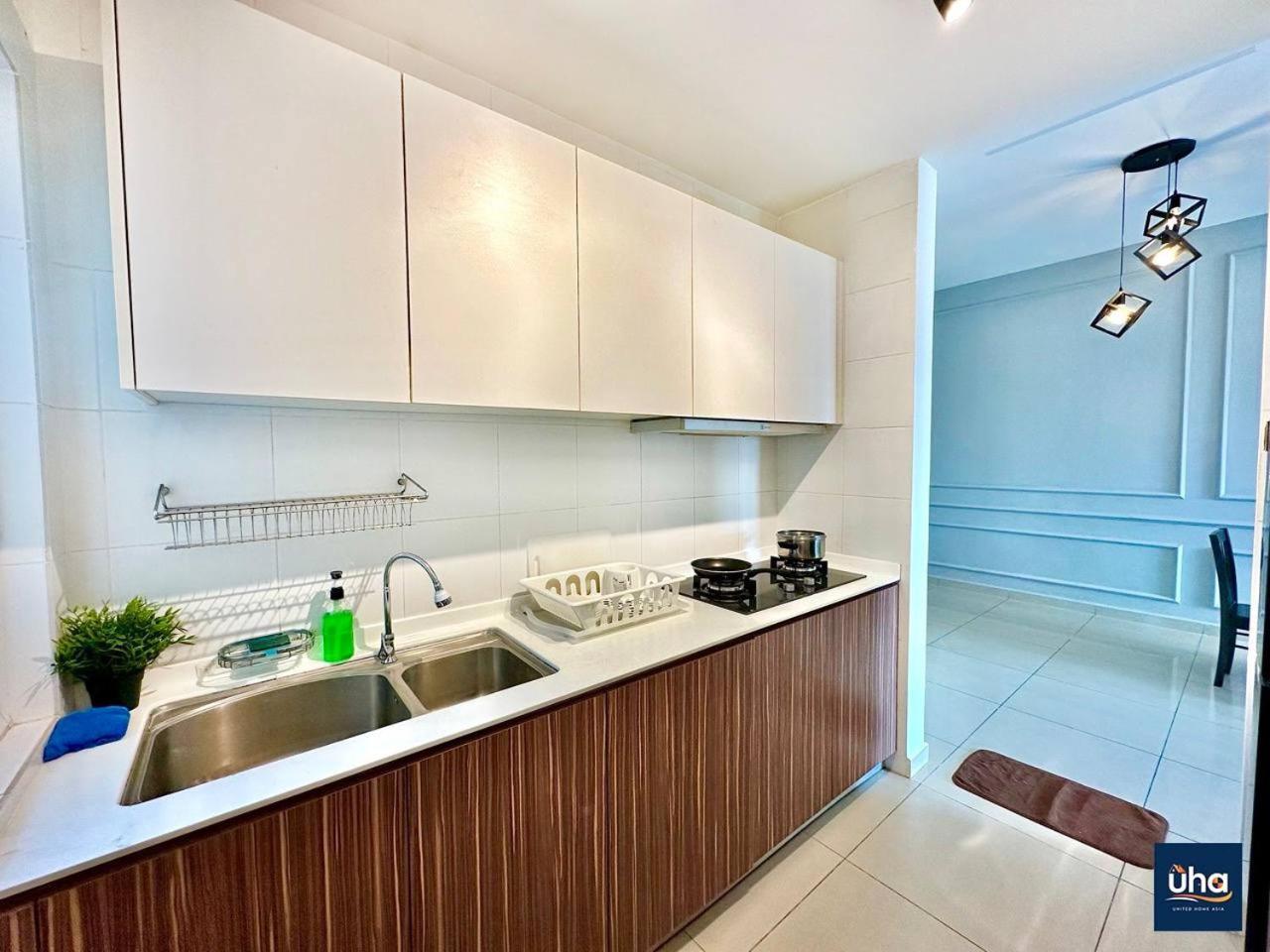 Seasons Luxury Apartment By Jk Home Johor Bahru Exteriör bild